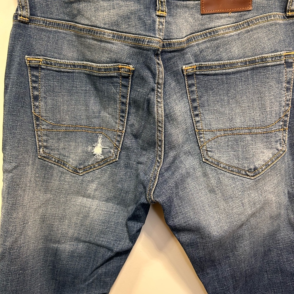 Jean - Picture 7 of 9